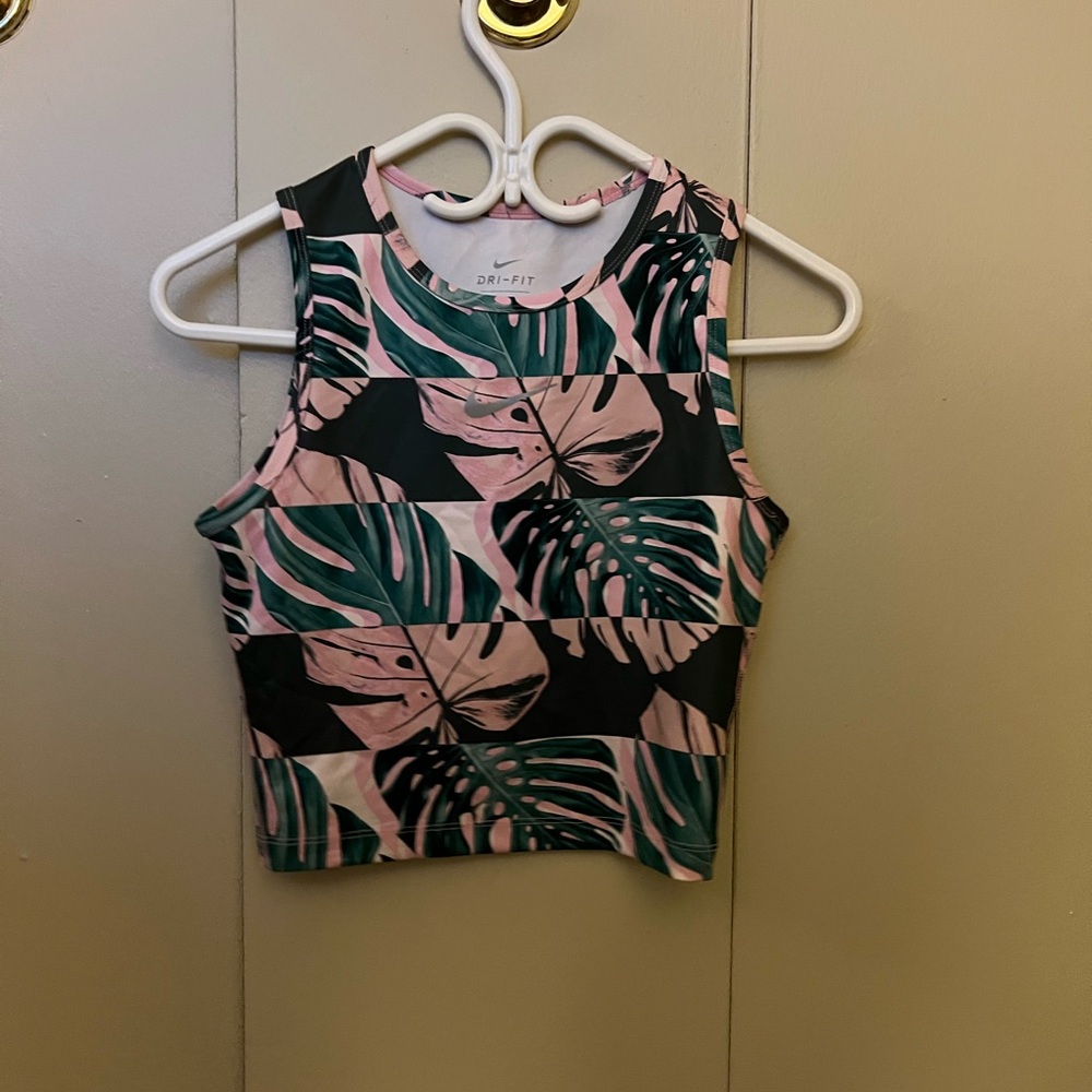 Nike Women's Leaf Print Crop Top  and leggings matching set- Pink and Green